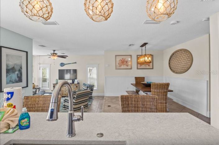 Image No.10-5 Bed Property for sale