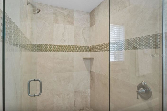 Image No.19-5 Bed Property for sale