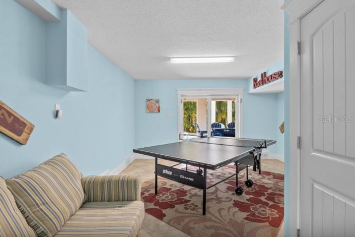 Image No.40-5 Bed Property for sale