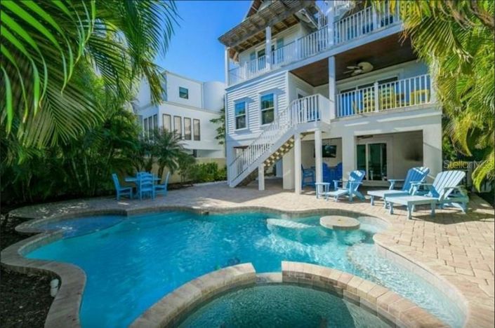 Image No.47-5 Bed Property for sale