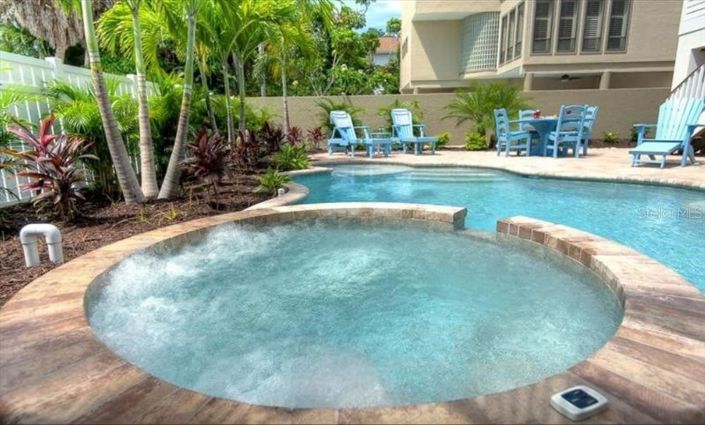 Image No.48-5 Bed Property for sale