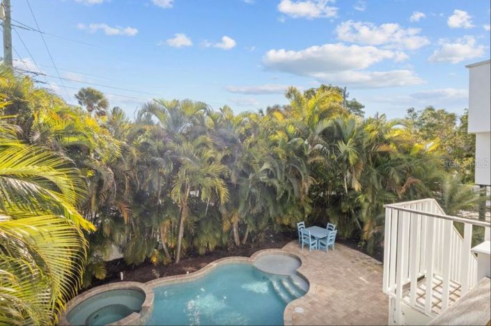 Image No.49-5 Bed Property for sale