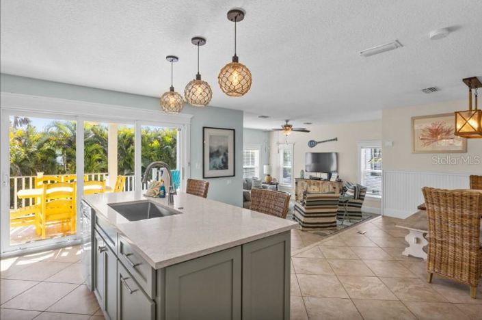 Image No.9-5 Bed Property for sale