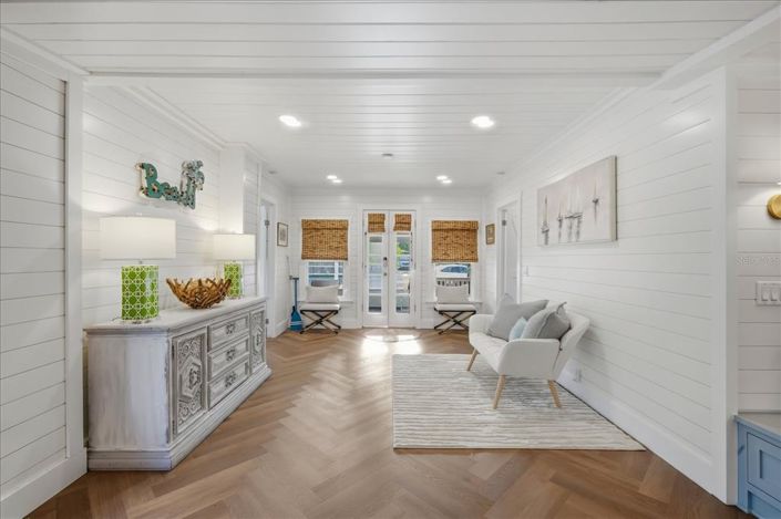 Image No.12-2 Bed Property for sale