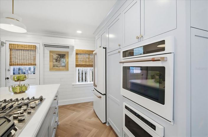 Image No.16-2 Bed Property for sale