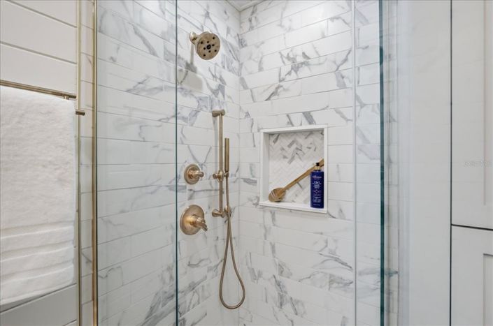 Image No.27-2 Bed Property for sale