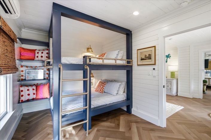 Image No.28-2 Bed Property for sale