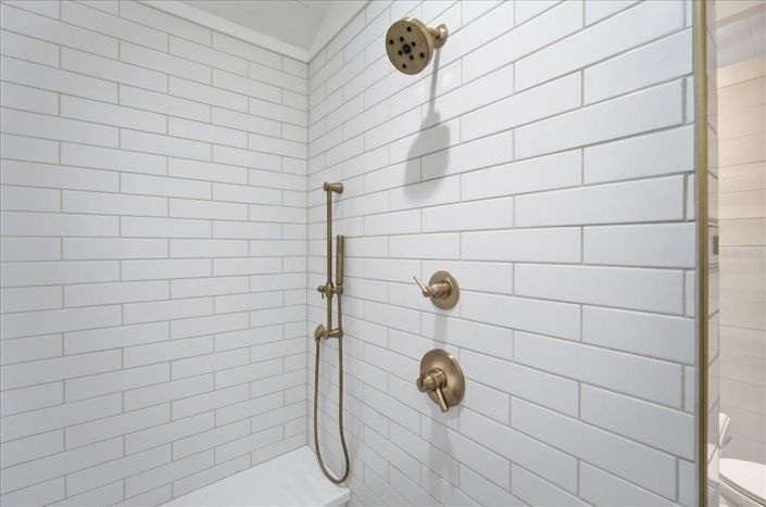 Image No.33-2 Bed Property for sale