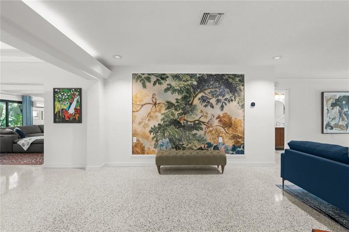 Image No.11-3 Bed Property for sale