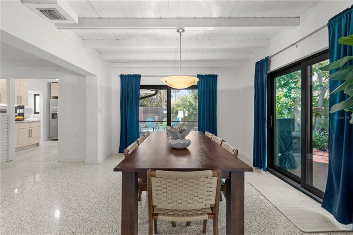 Image No.17-3 Bed Property for sale