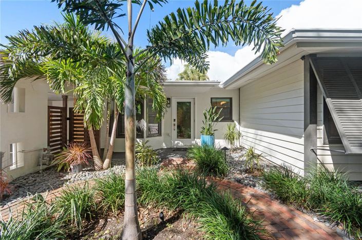 Image No.2-3 Bed Property for sale