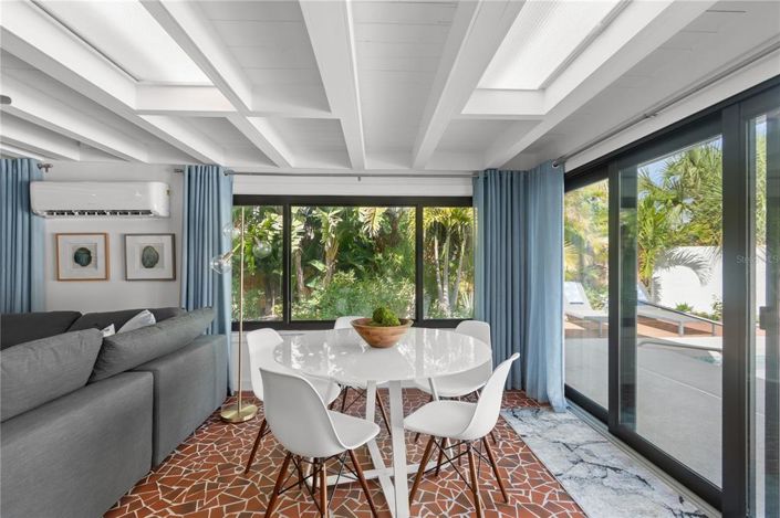 Image No.30-3 Bed Property for sale