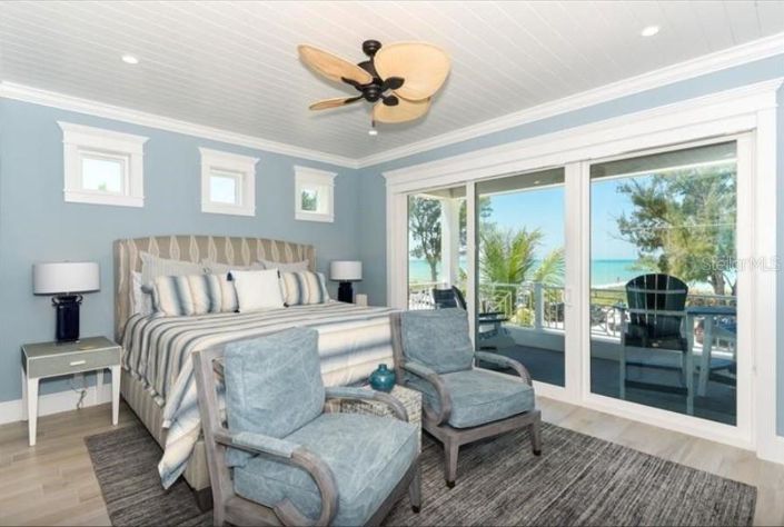 Image No.28-6 Bed Property for sale