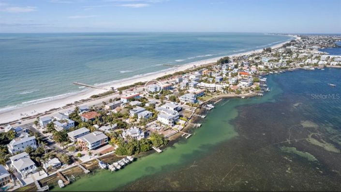 Image No.51-6 Bed Property for sale