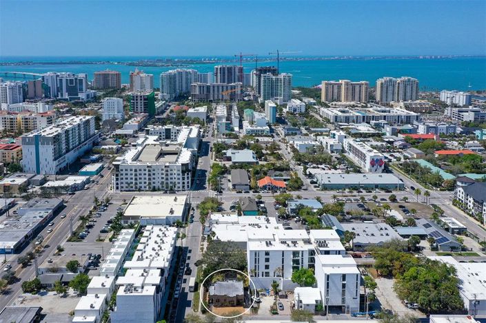 Image No.12-3 Bed Property for sale