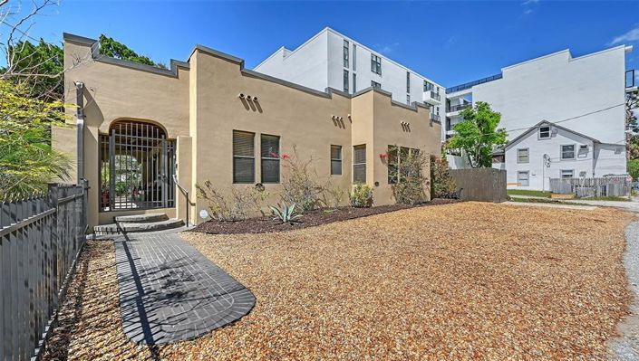 Image No.13-3 Bed Property for sale