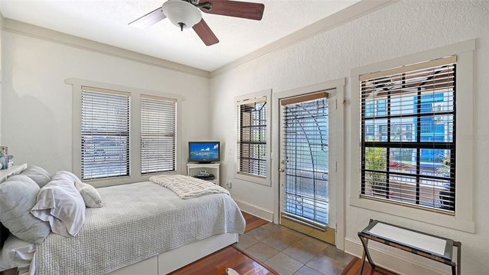 Image No.30-3 Bed Property for sale