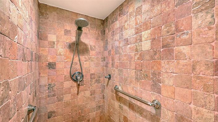 Image No.34-3 Bed Property for sale