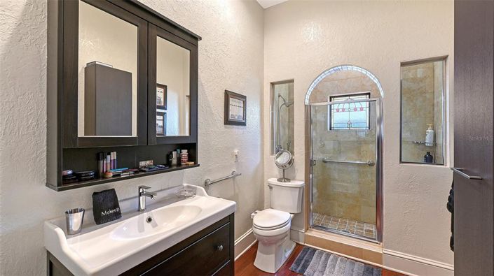 Image No.36-3 Bed Property for sale