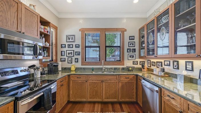 Image No.5-3 Bed Property for sale