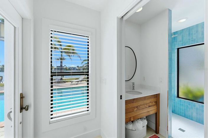 Image No.34-4 Bed Property for sale