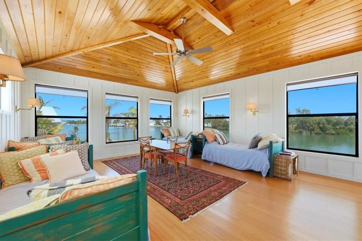 Image No.36-4 Bed Property for sale