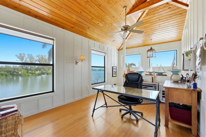 Image No.39-4 Bed Property for sale