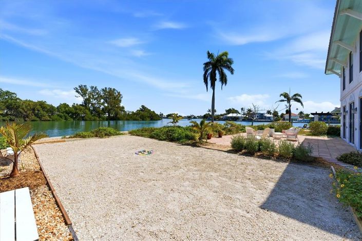 Image No.45-4 Bed Property for sale