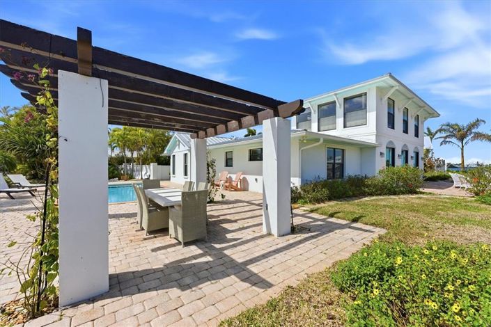 Image No.50-4 Bed Property for sale