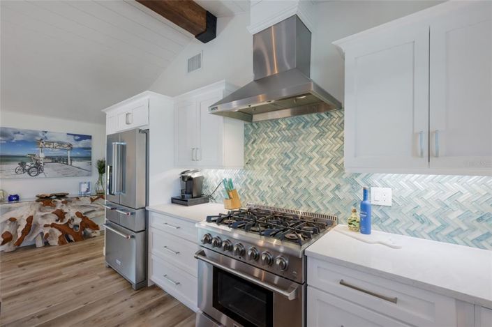 Image No.10-3 Bed Property for sale