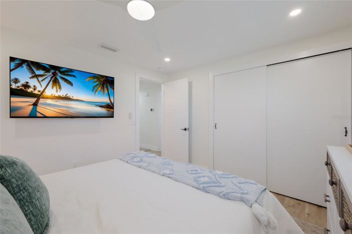 Image No.21-3 Bed Property for sale