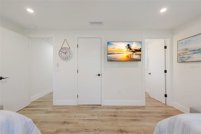 Image No.24-3 Bed Property for sale