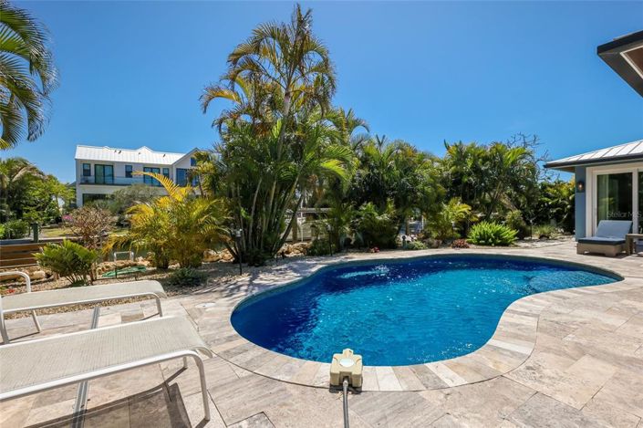 Image No.32-3 Bed Property for sale