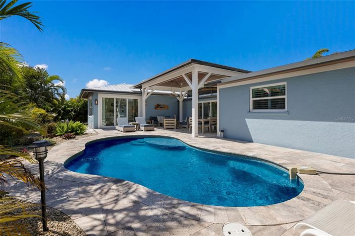 Image No.33-3 Bed Property for sale