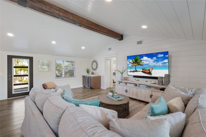 Image No.6-3 Bed Property for sale