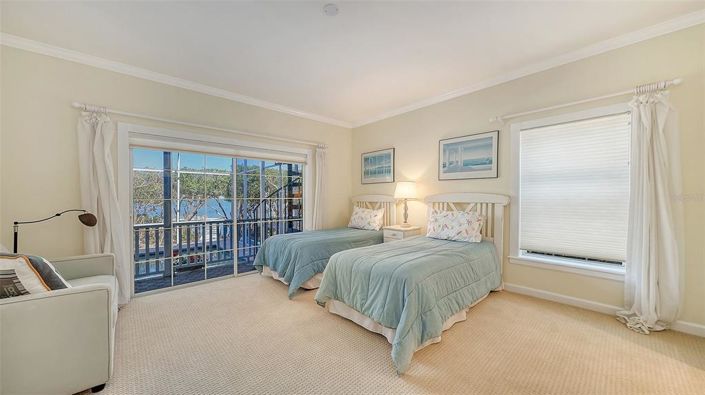 Image No.42-3 Bed Property for sale