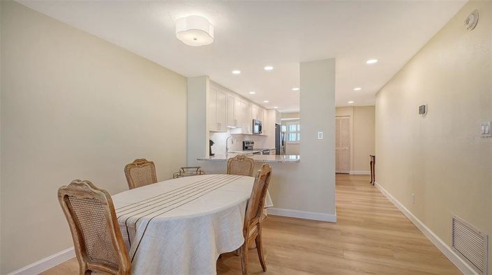 Image No.18-Propriété de 2 chambres à vendre à Sarasota