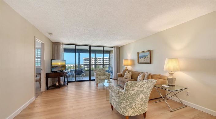 Image No.7-Propriété de 2 chambres à vendre à Sarasota