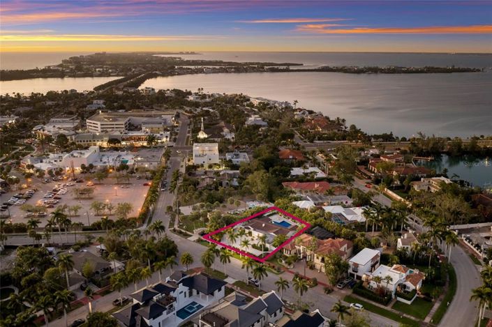 Image No.5-Propriété de 4 chambres à vendre à Sarasota