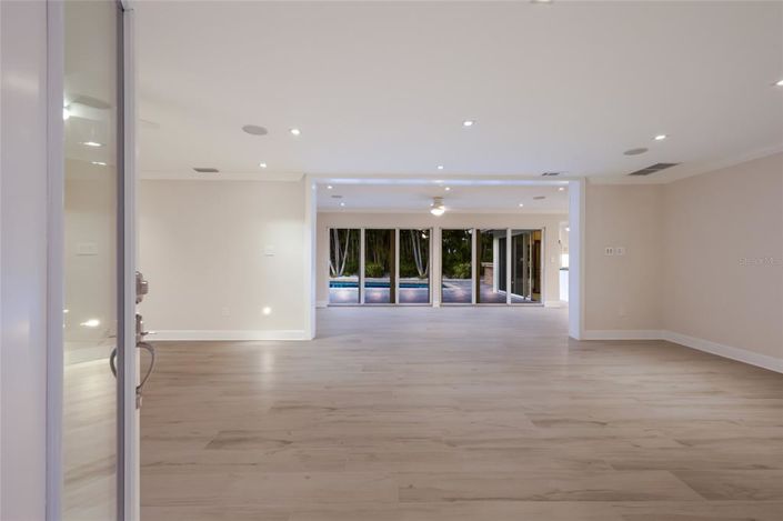 Image No.9-Propriété de 4 chambres à vendre à Sarasota