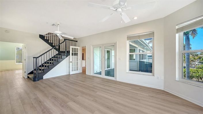 Image No.39-5 Bed Property for sale