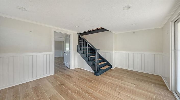 Image No.56-5 Bed Property for sale