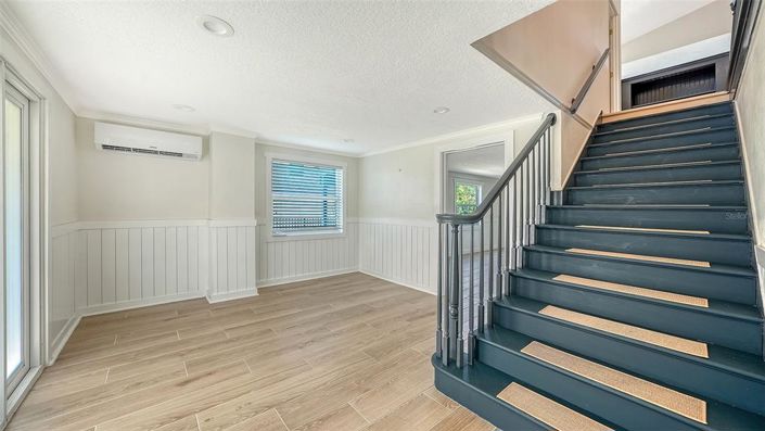 Image No.57-5 Bed Property for sale