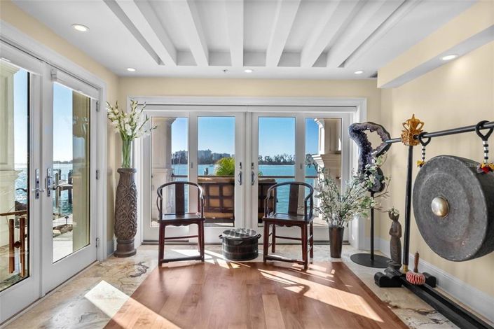 Image No.11-5 Bed Property for sale