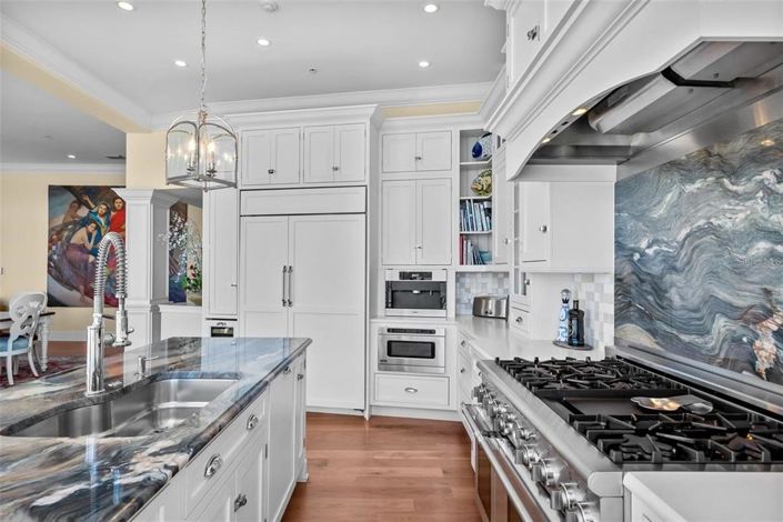 Image No.16-5 Bed Property for sale