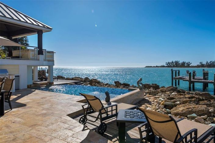 Image No.31-5 Bed Property for sale