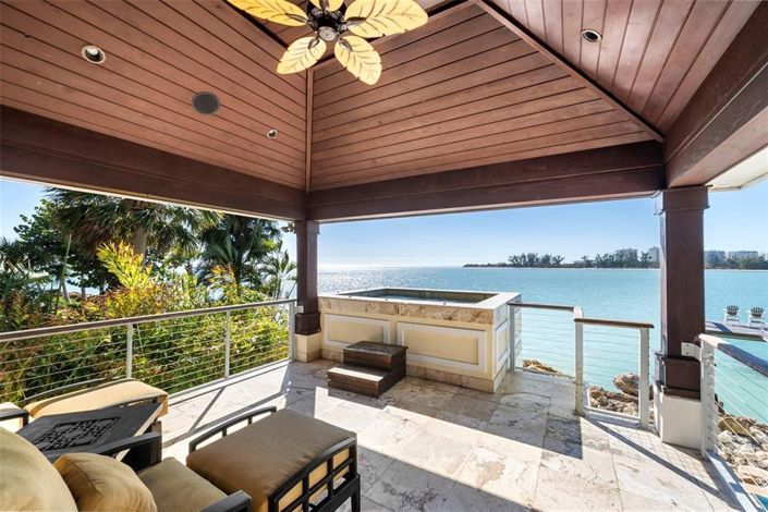 Image No.37-5 Bed Property for sale