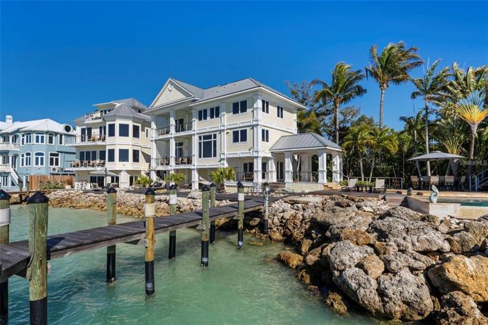 Image No.5-5 Bed Property for sale