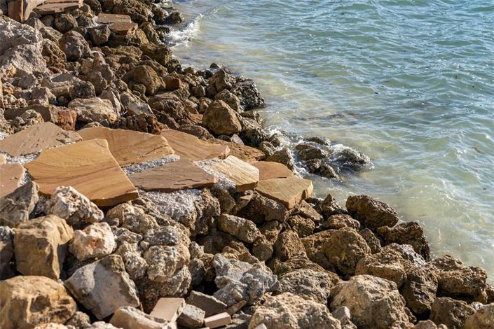 Image No.54-5 Bed Property for sale