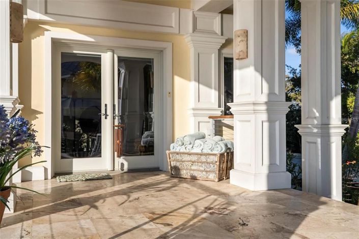 Image No.9-5 Bed Property for sale